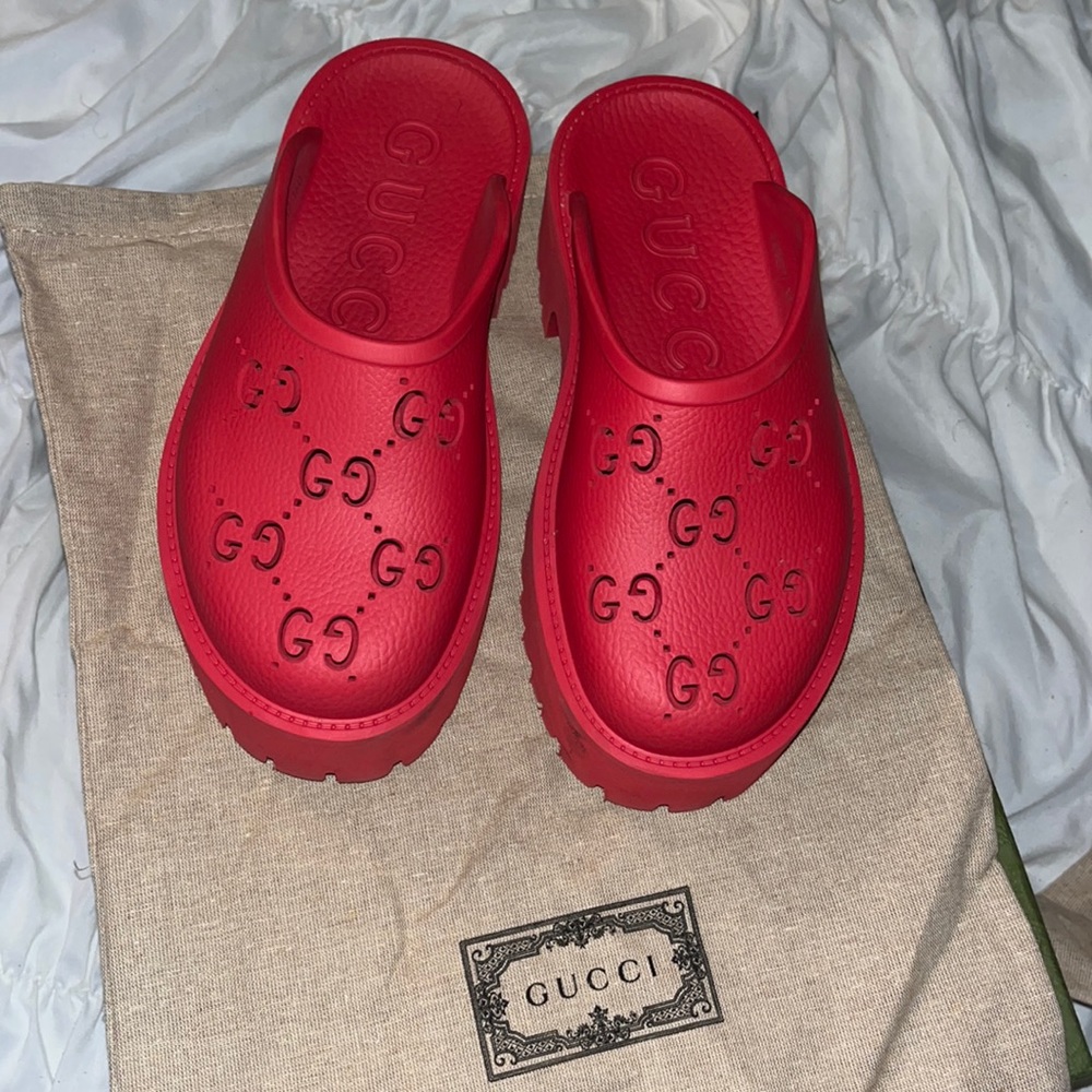 Gucci platform sandal size 37